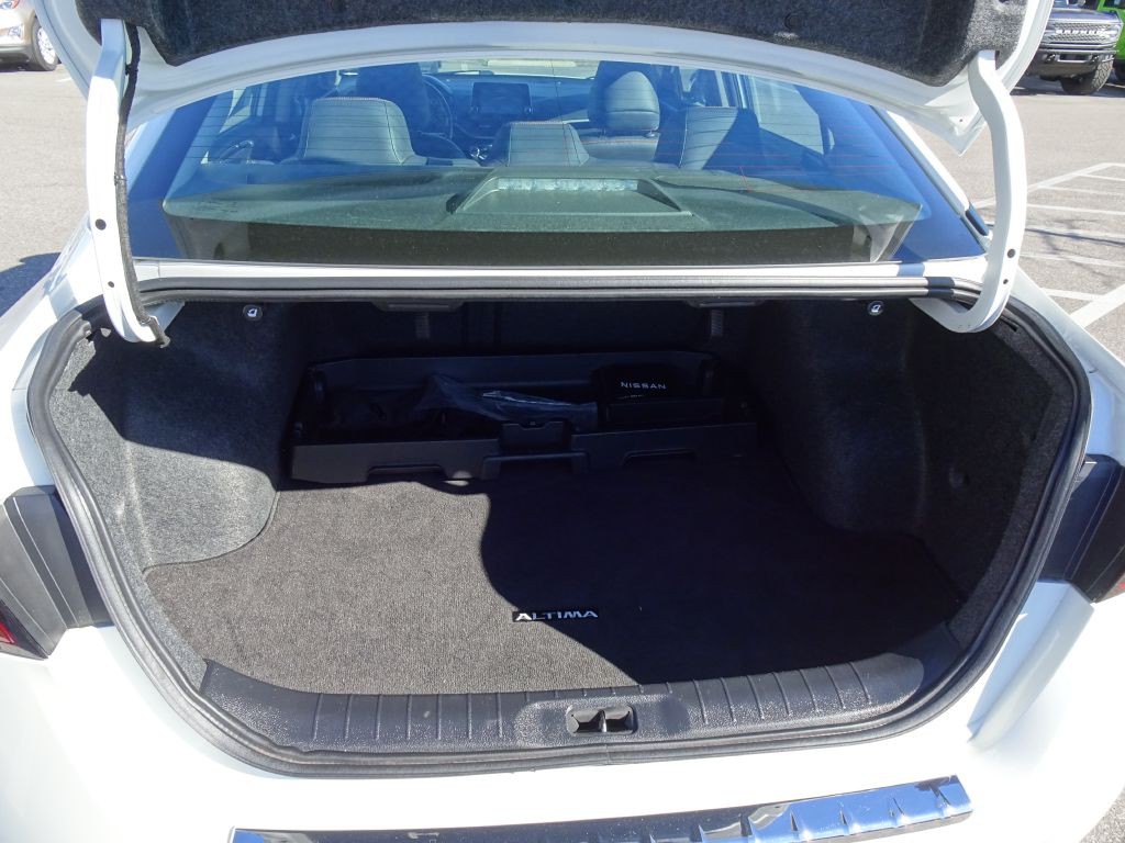 2022 Nissan Altima Image 25