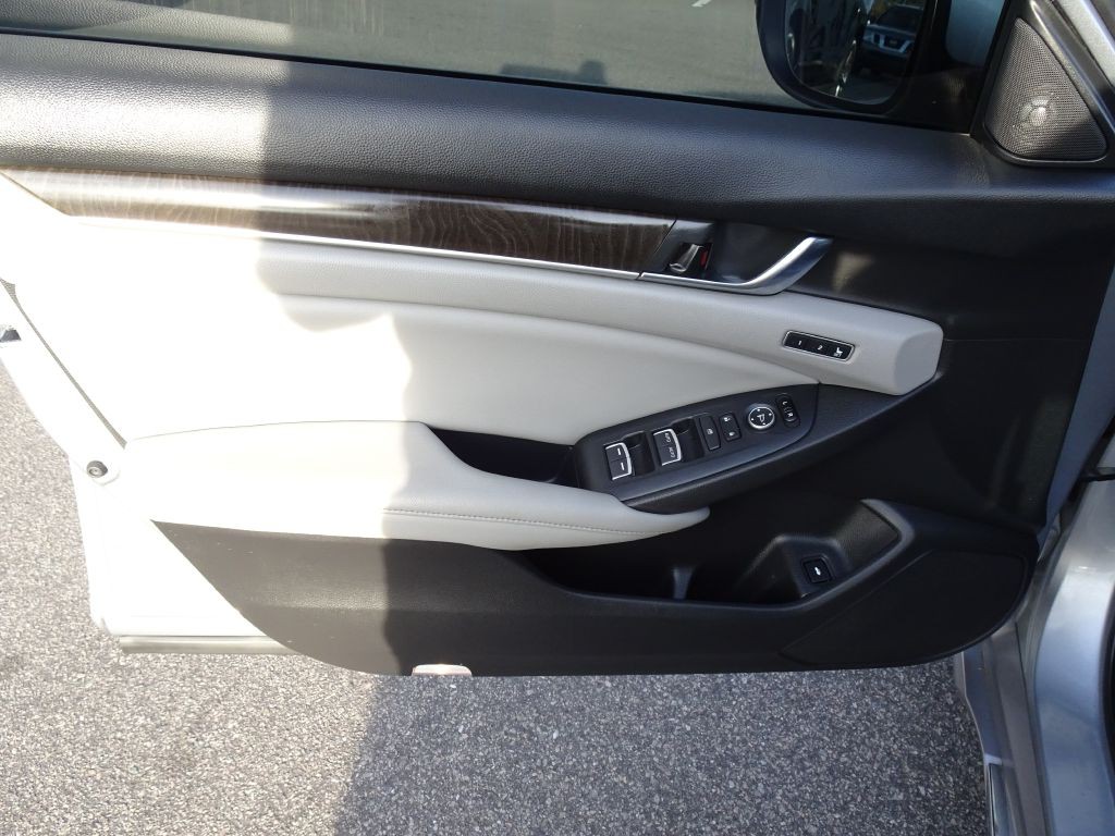 2020 Honda Accord Image 11