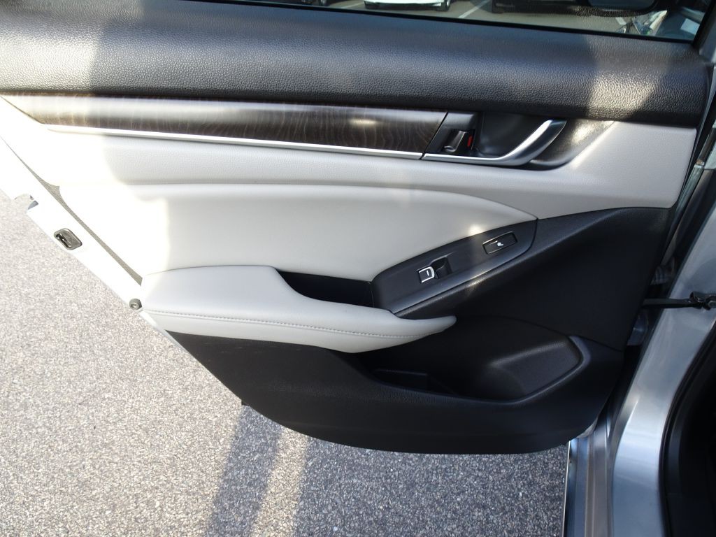 2020 Honda Accord Image 14