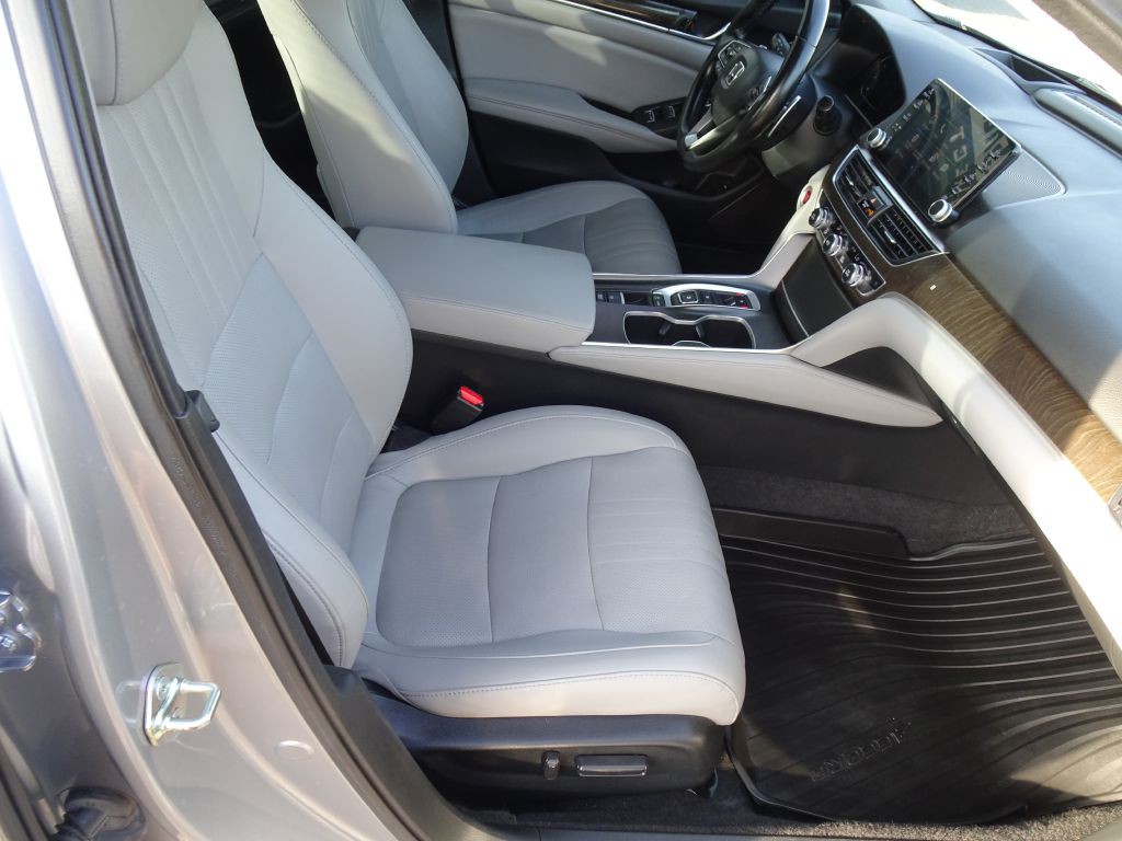 2020 Honda Accord Image 16