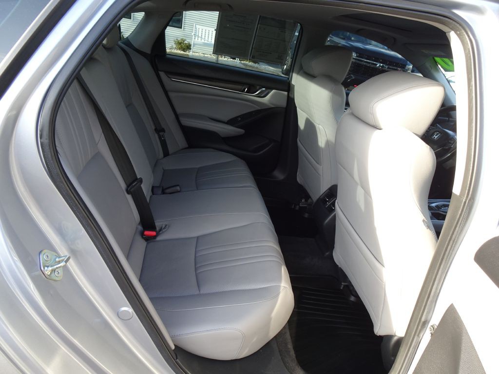 2020 Honda Accord Image 18