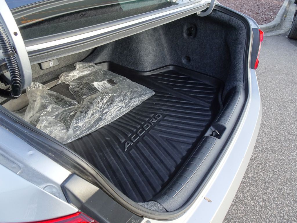 2020 Honda Accord Image 30