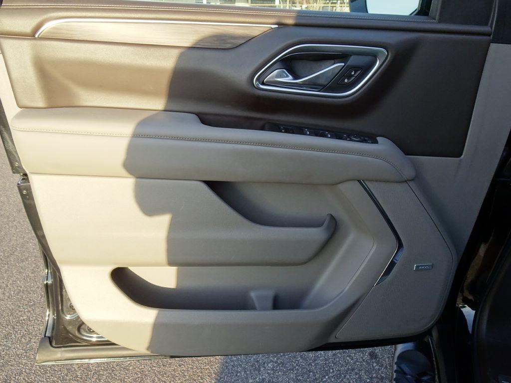 2021 Chevrolet Suburban Image 11