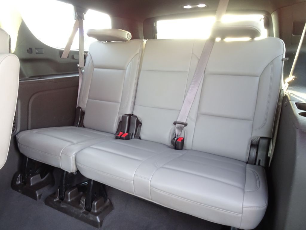 2021 Chevrolet Suburban Image 15