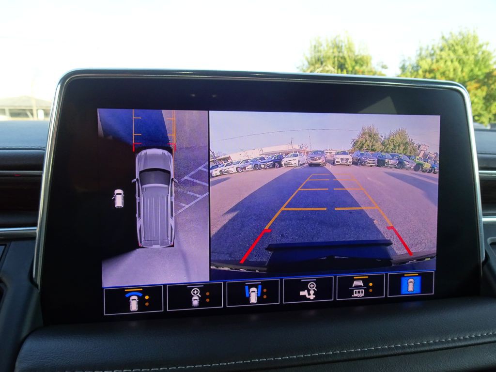 2021 Chevrolet Suburban Image 23