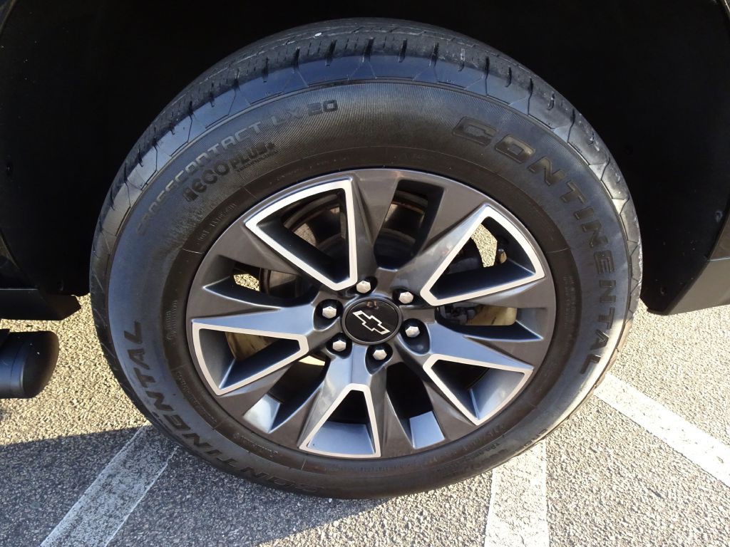 2021 Chevrolet Suburban Image 39