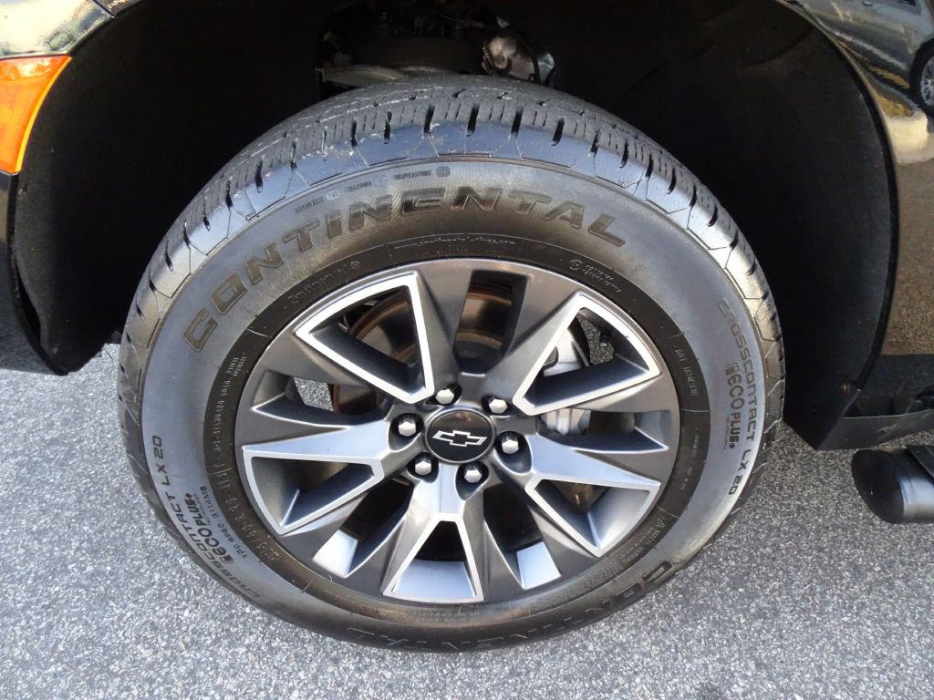 2021 Chevrolet Suburban Image 41