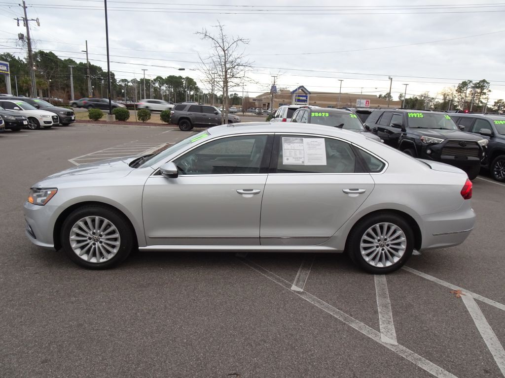 2017 Volkswagen Passat Image 6