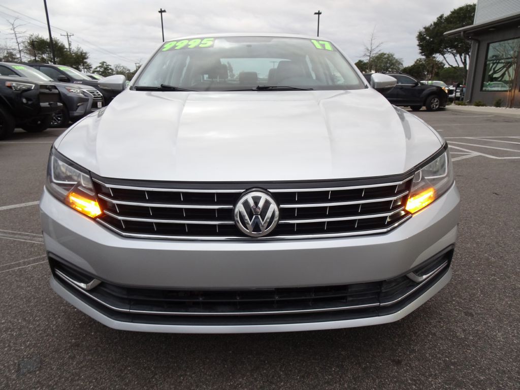 2017 Volkswagen Passat Image 8
