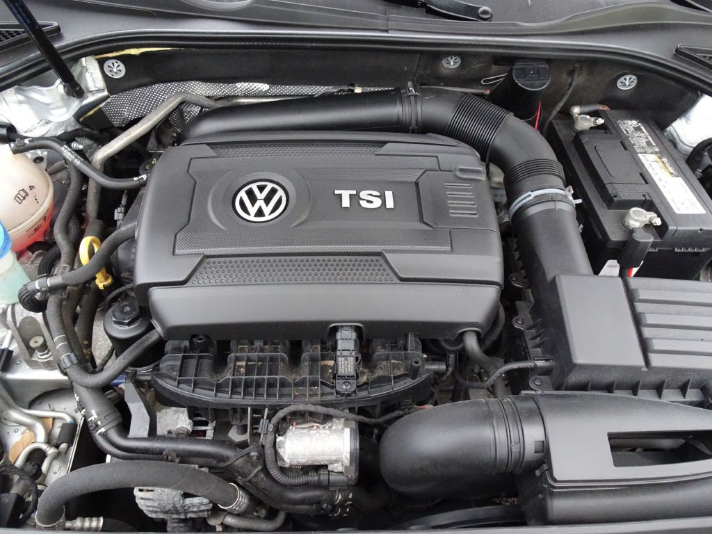 2017 Volkswagen Passat Image 29
