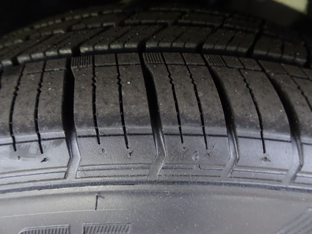 2017 Volkswagen Passat Image 37