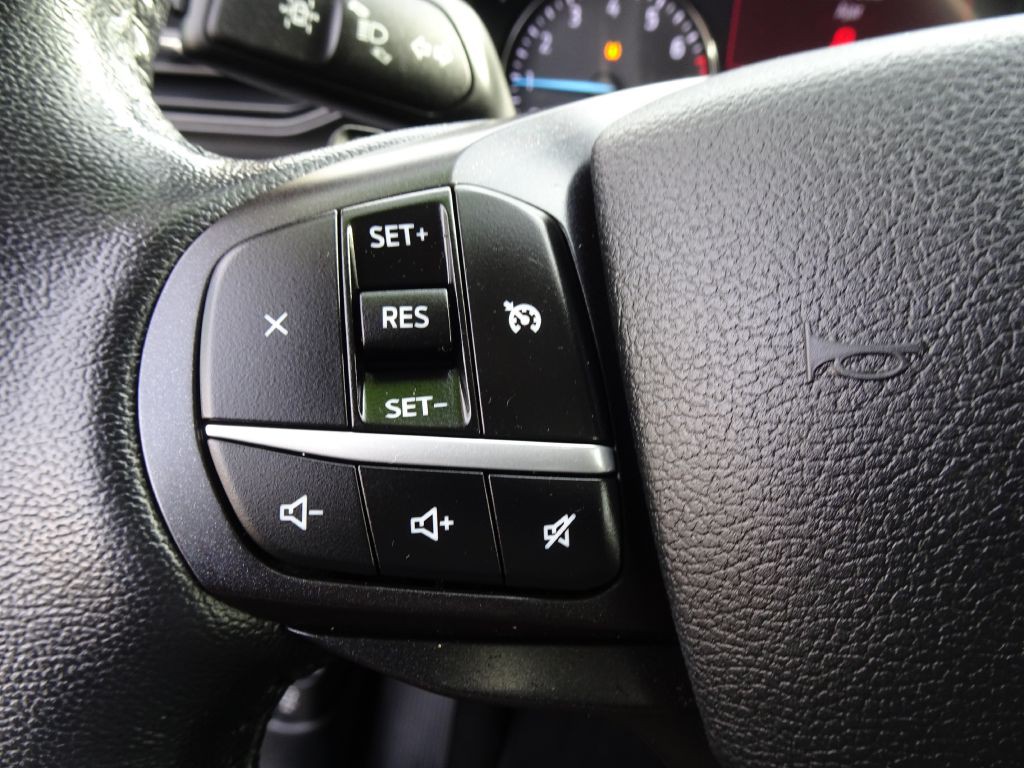 2020 Ford Explorer Image 27