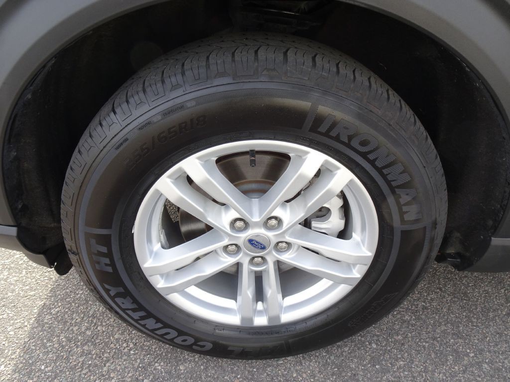 2020 Ford Explorer Image 38