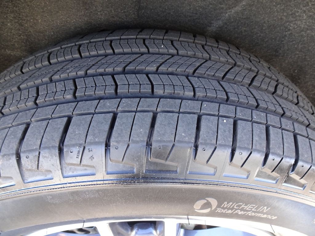 2019 Jeep Grand Cherokee Image 38