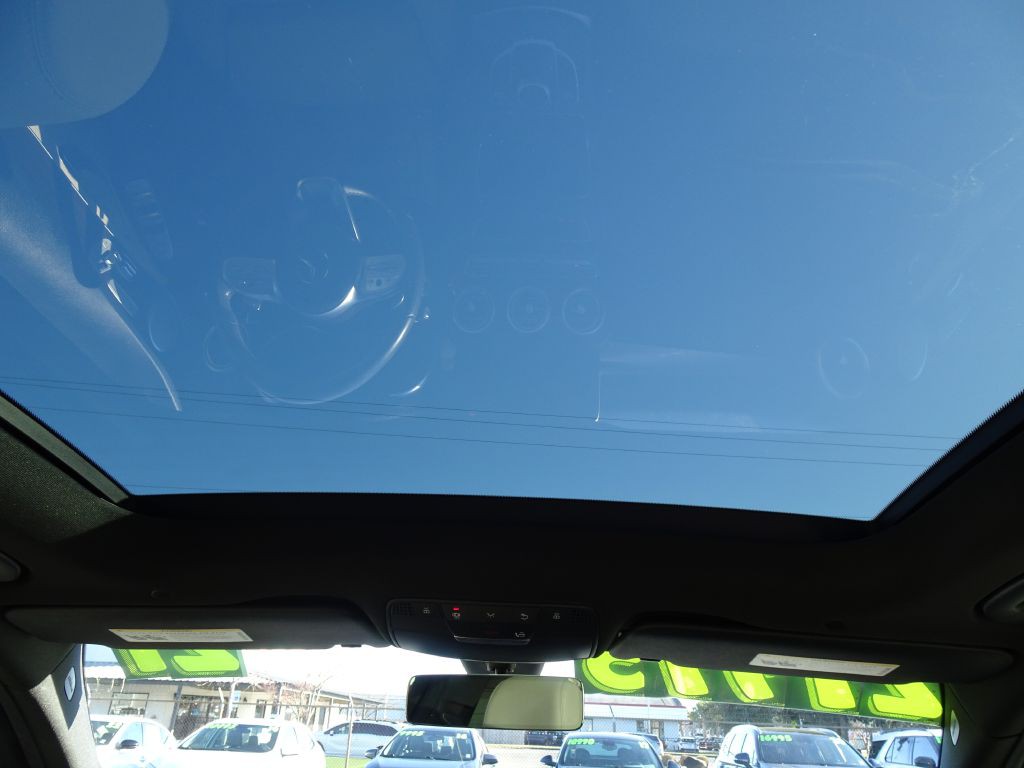 2021 Mercedes-Benz C-Class Image 22