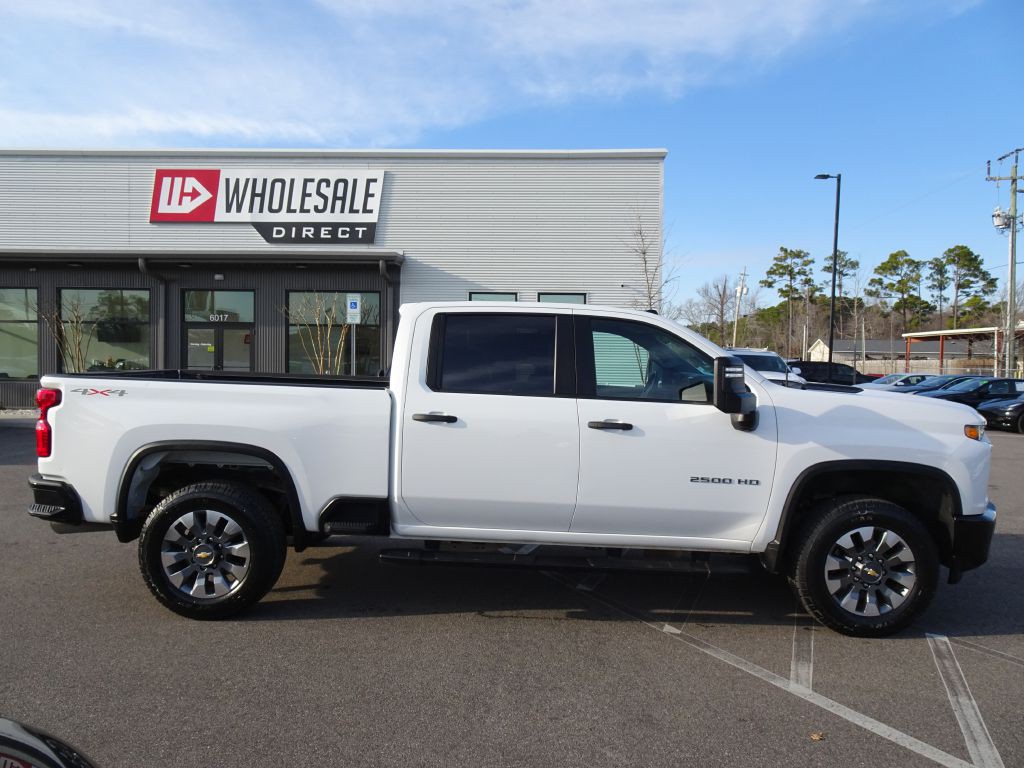 2023 Chevrolet Silverado 1500 Image 2