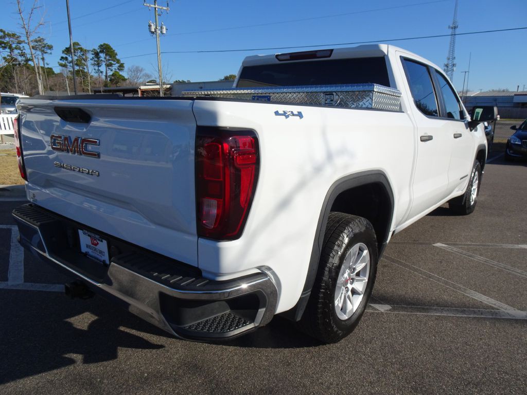 2022 GMC Sierra Image 3