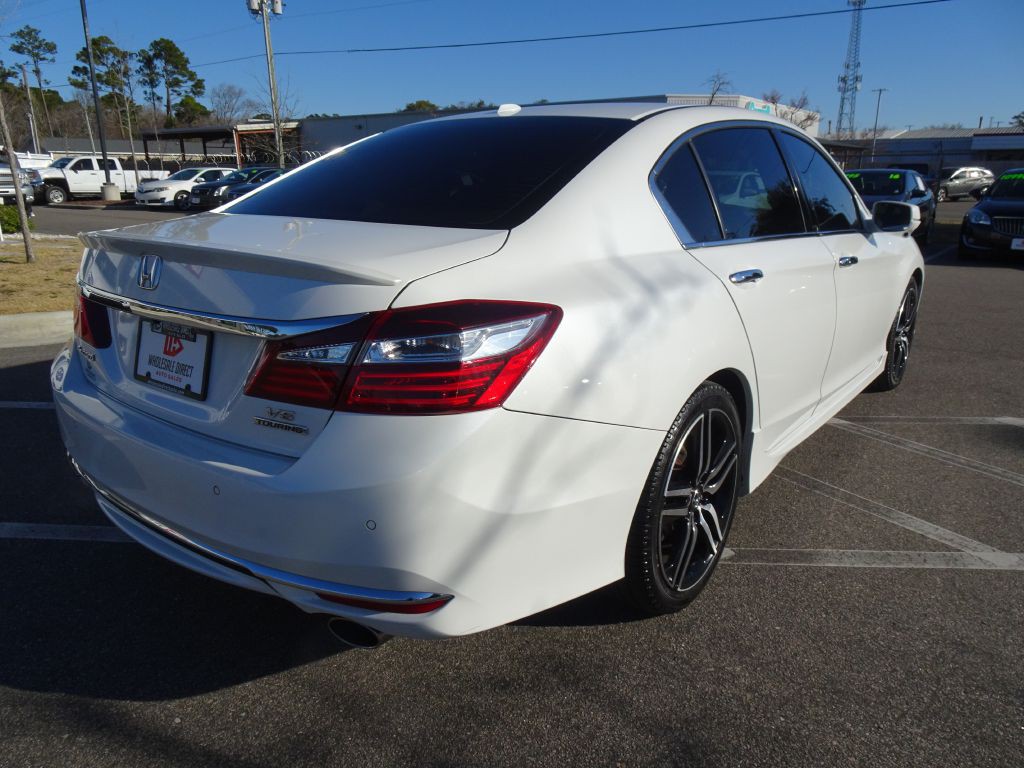 2017 Honda Accord Image 3