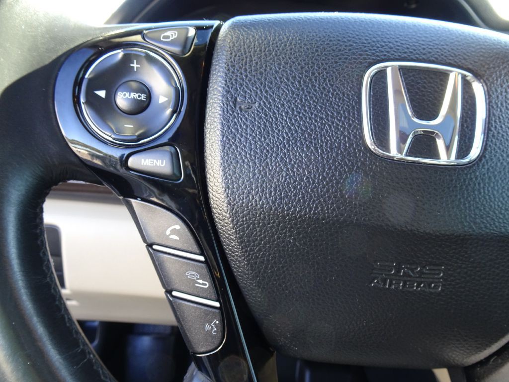 2017 Honda Accord Image 26