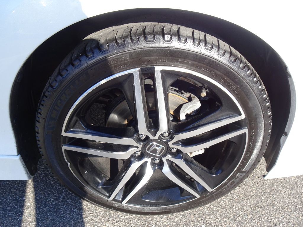 2017 Honda Accord Image 31