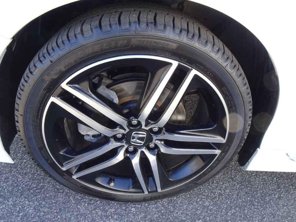 2017 Honda Accord Image 37