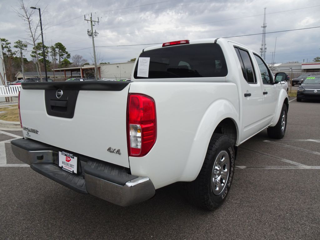 2014 Nissan Frontier Image 3