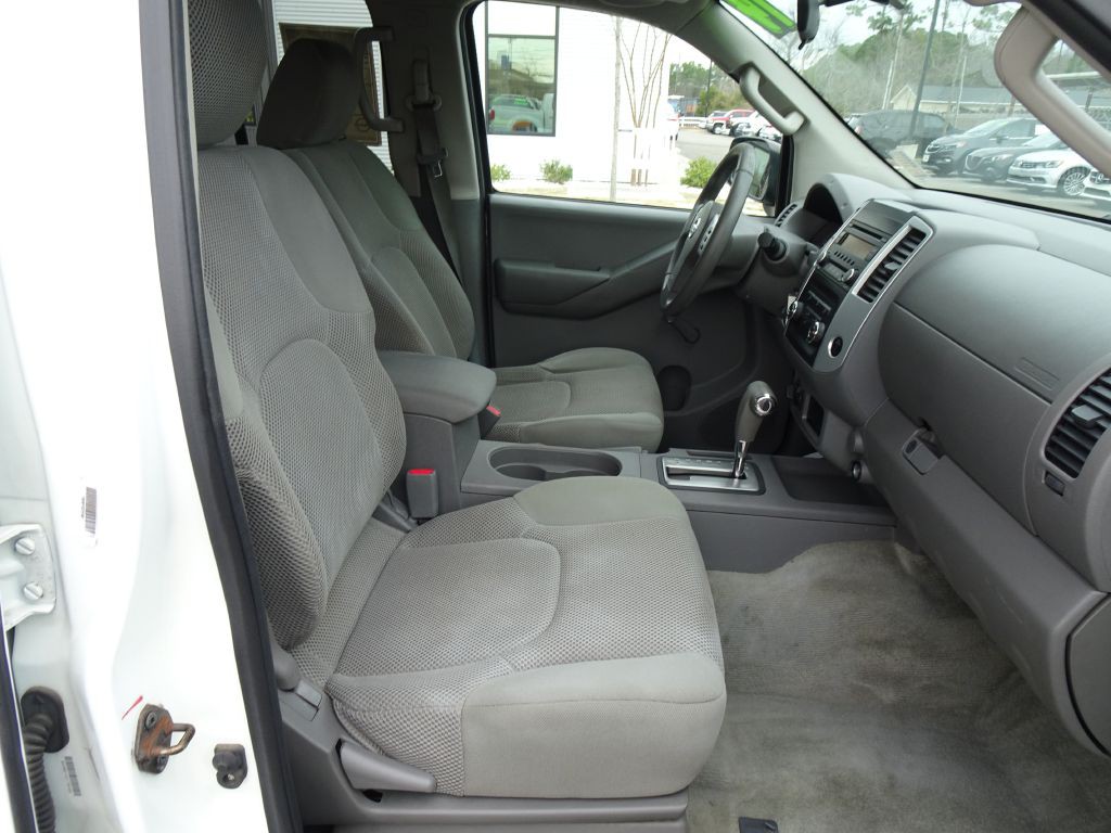 2014 Nissan Frontier Image 14