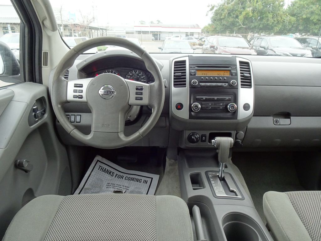 2014 Nissan Frontier Image 18