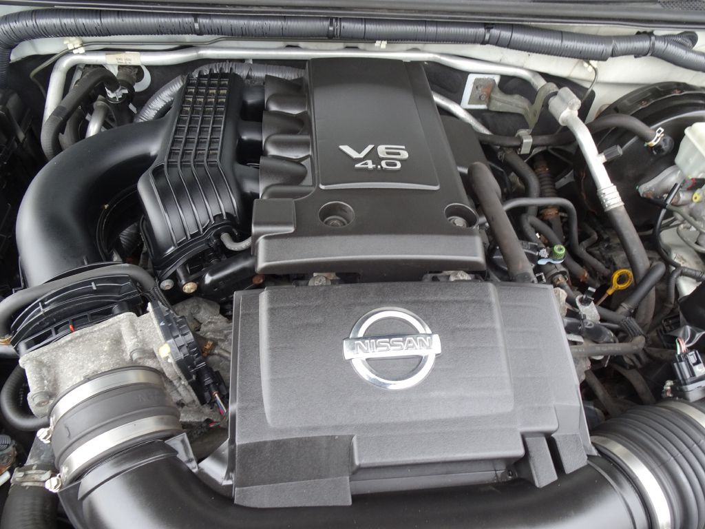 2014 Nissan Frontier Image 25