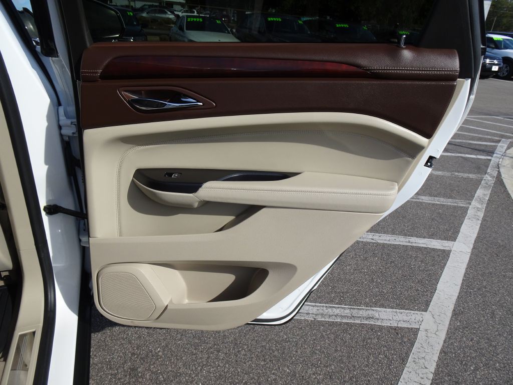 2015 Cadillac SRX Image 18