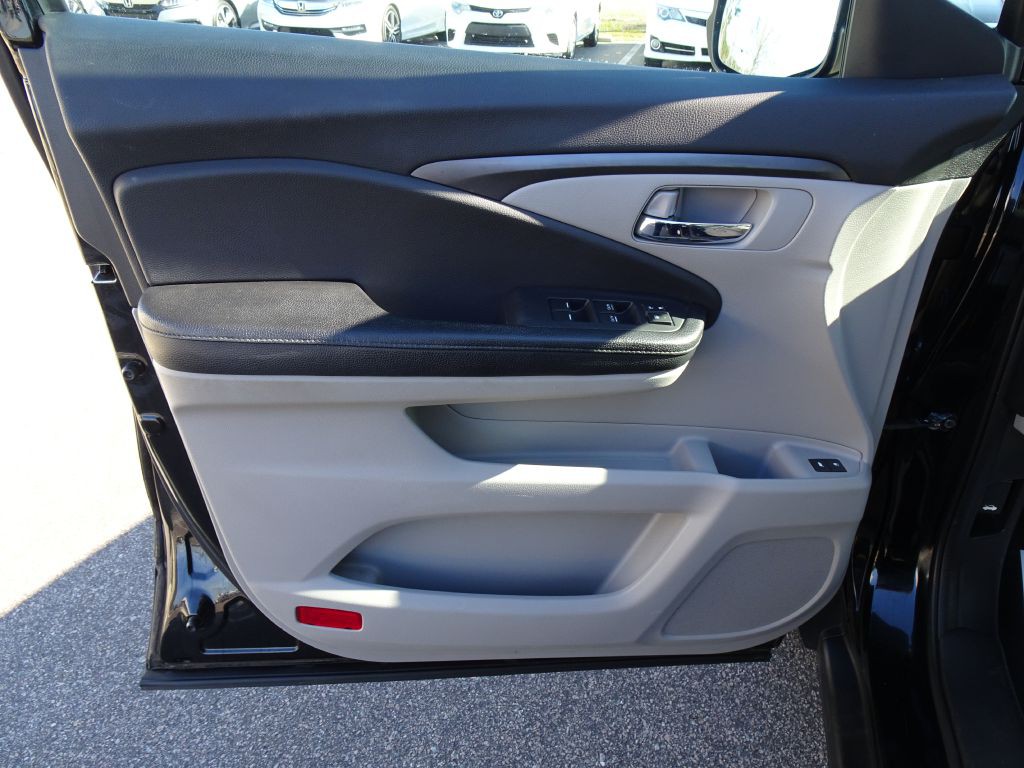 2016 Honda Pilot Image 11