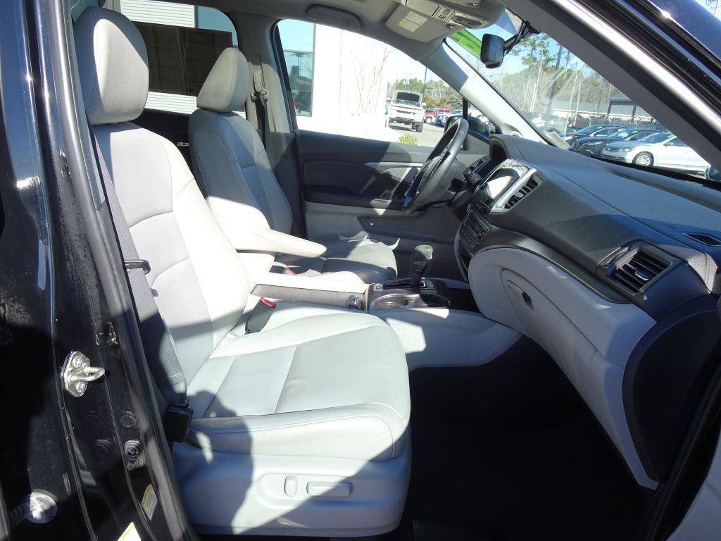 2016 Honda Pilot Image 16