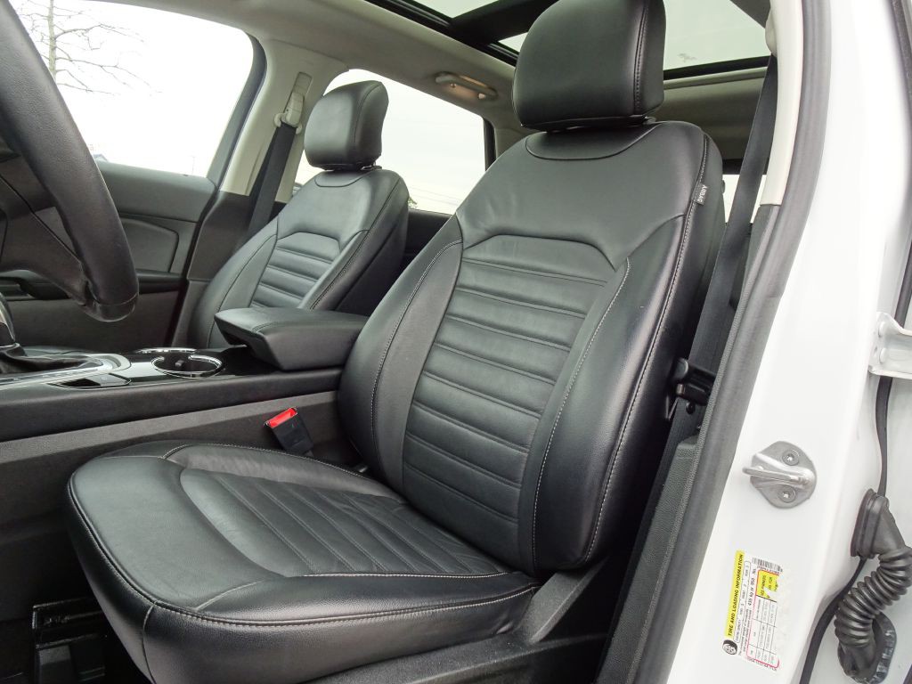 2017 Ford Edge Image 10