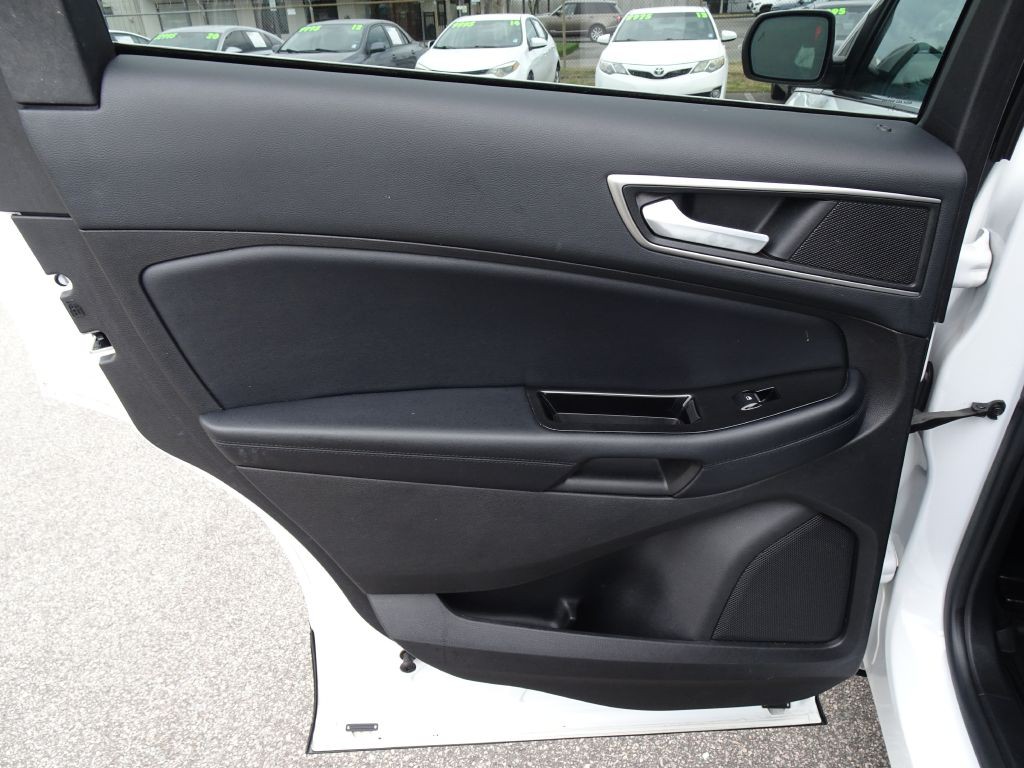 2017 Ford Edge Image 14