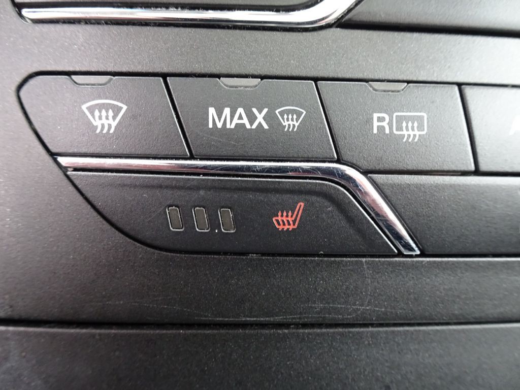 2017 Ford Edge Image 24