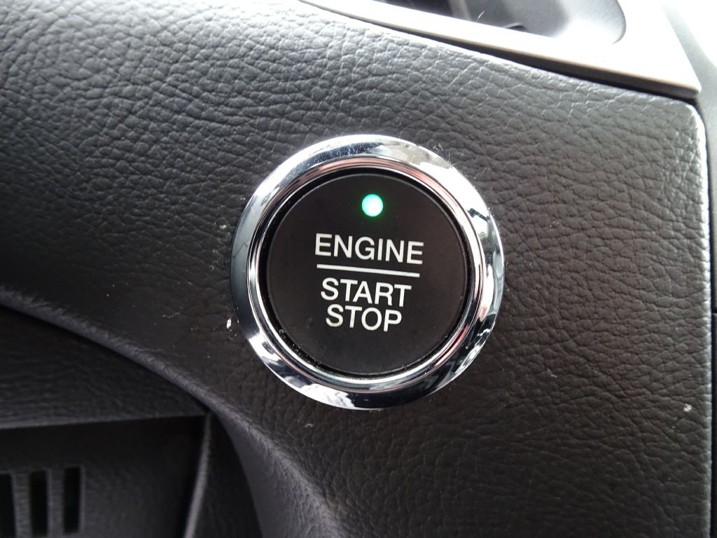 2017 Ford Edge Image 25