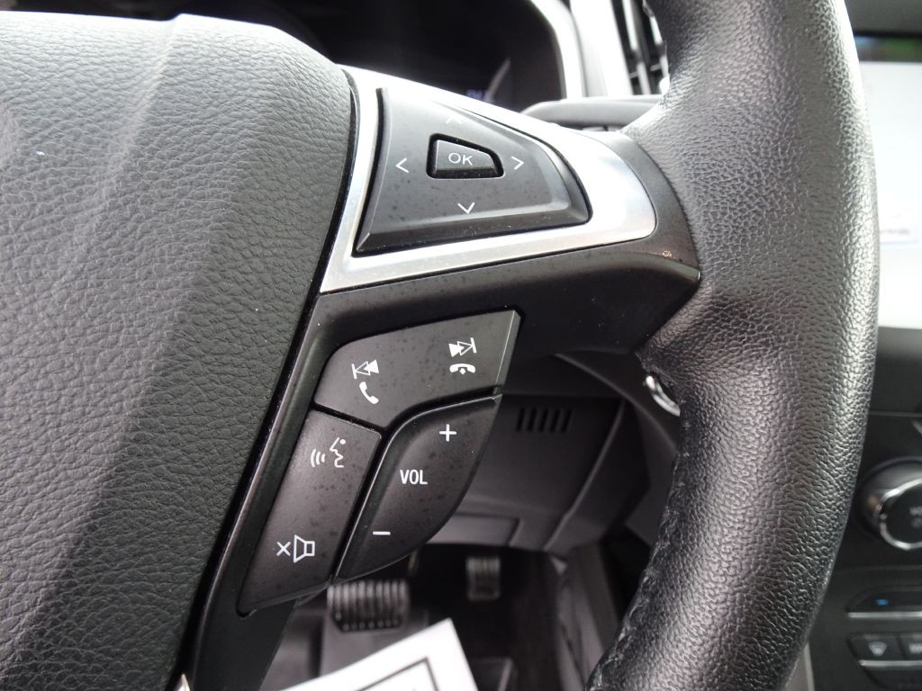 2017 Ford Edge Image 26