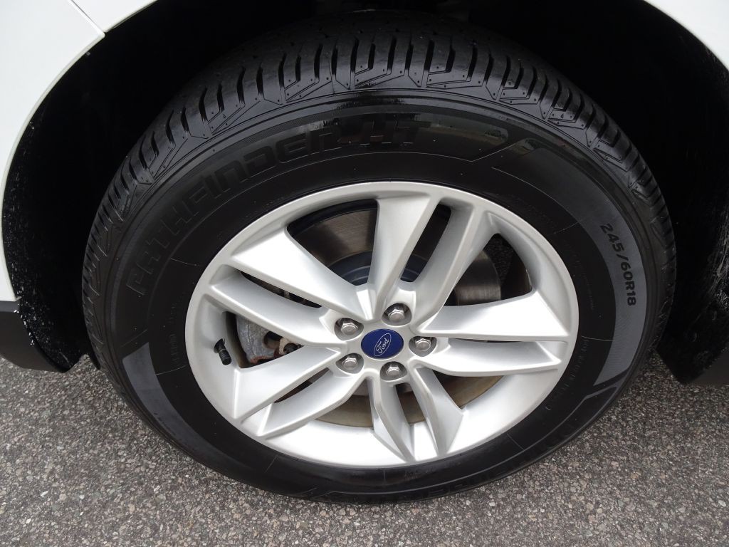 2017 Ford Edge Image 38