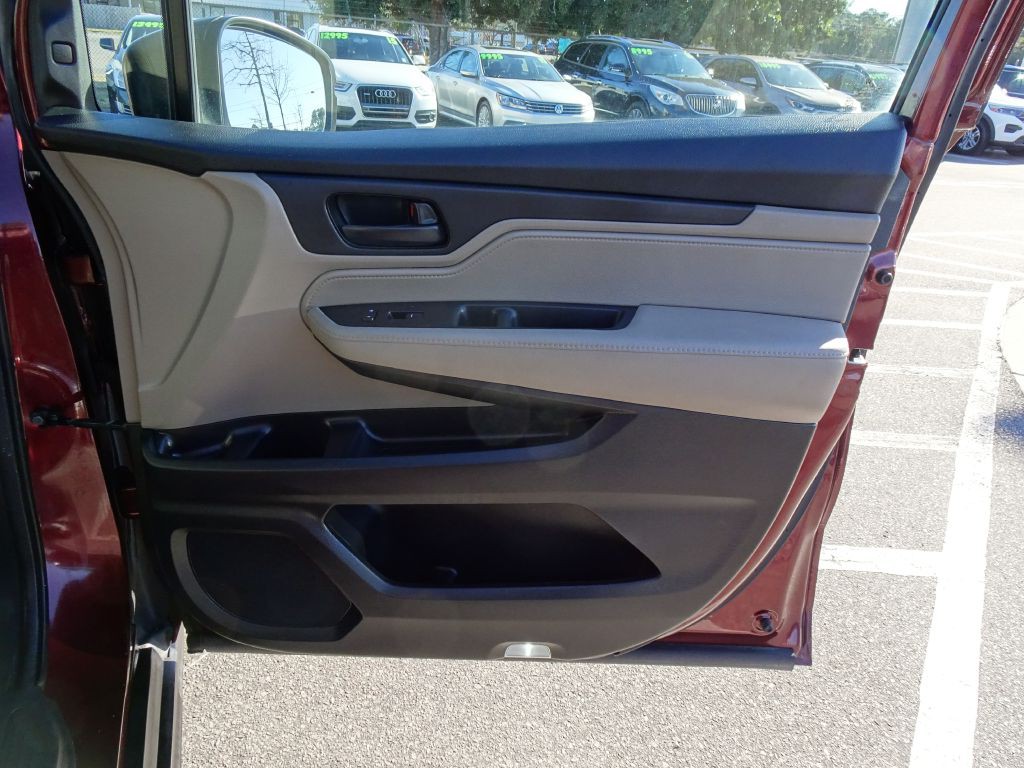 2018 Honda Odyssey Image 16