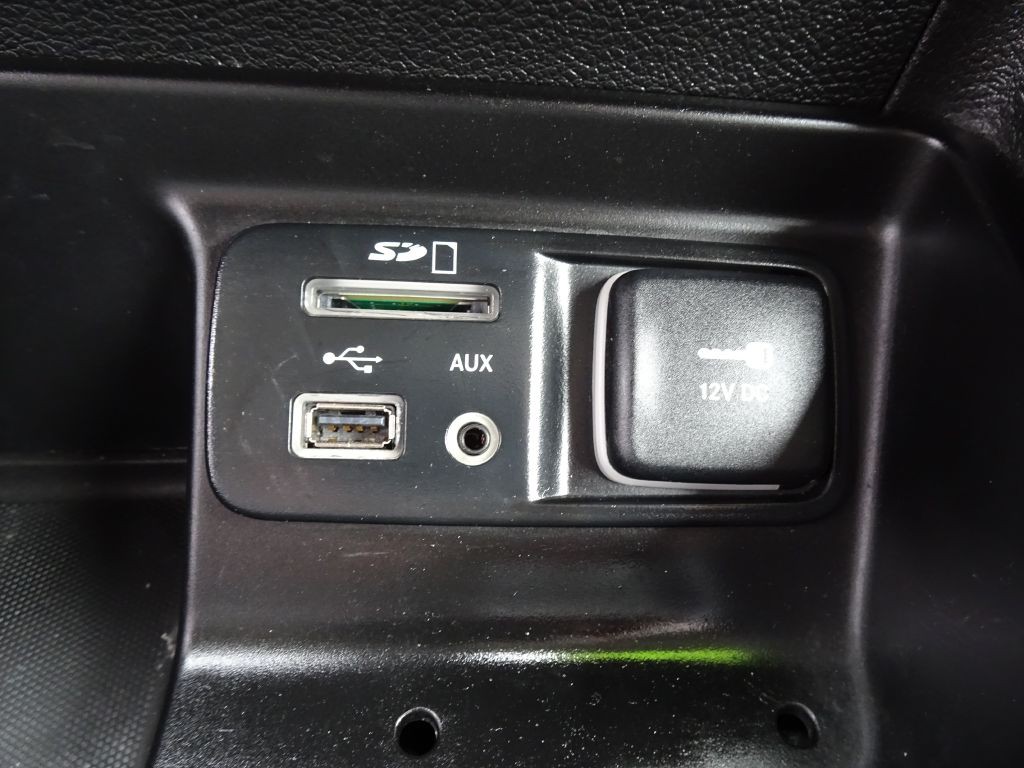 2017 Jeep Cherokee Image 23