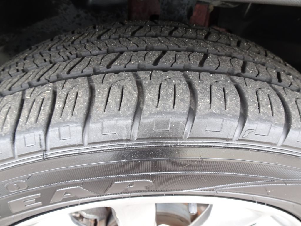 2017 Jeep Cherokee Image 38