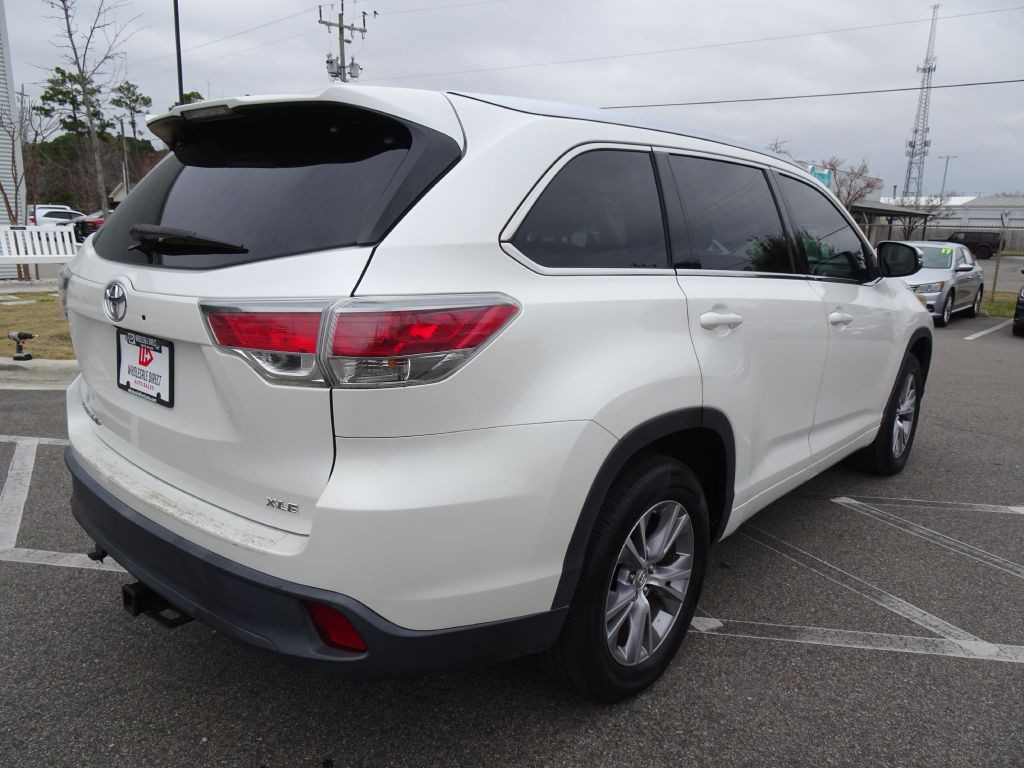 2015 Toyota Highlander Image 3