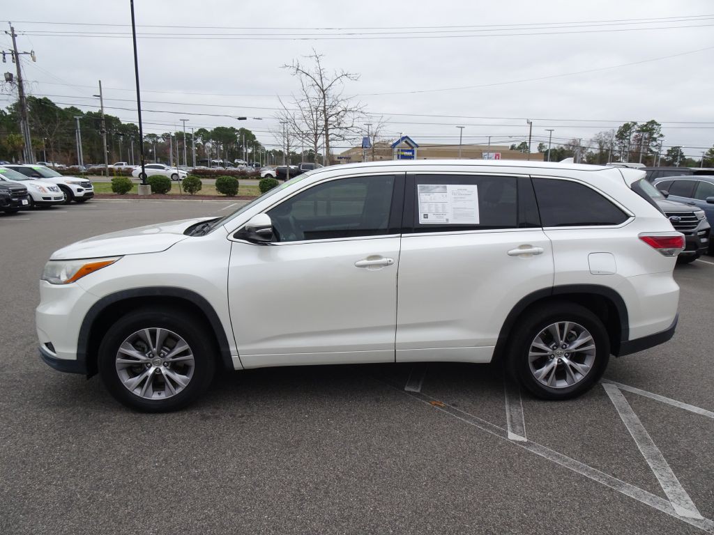 2015 Toyota Highlander Image 6