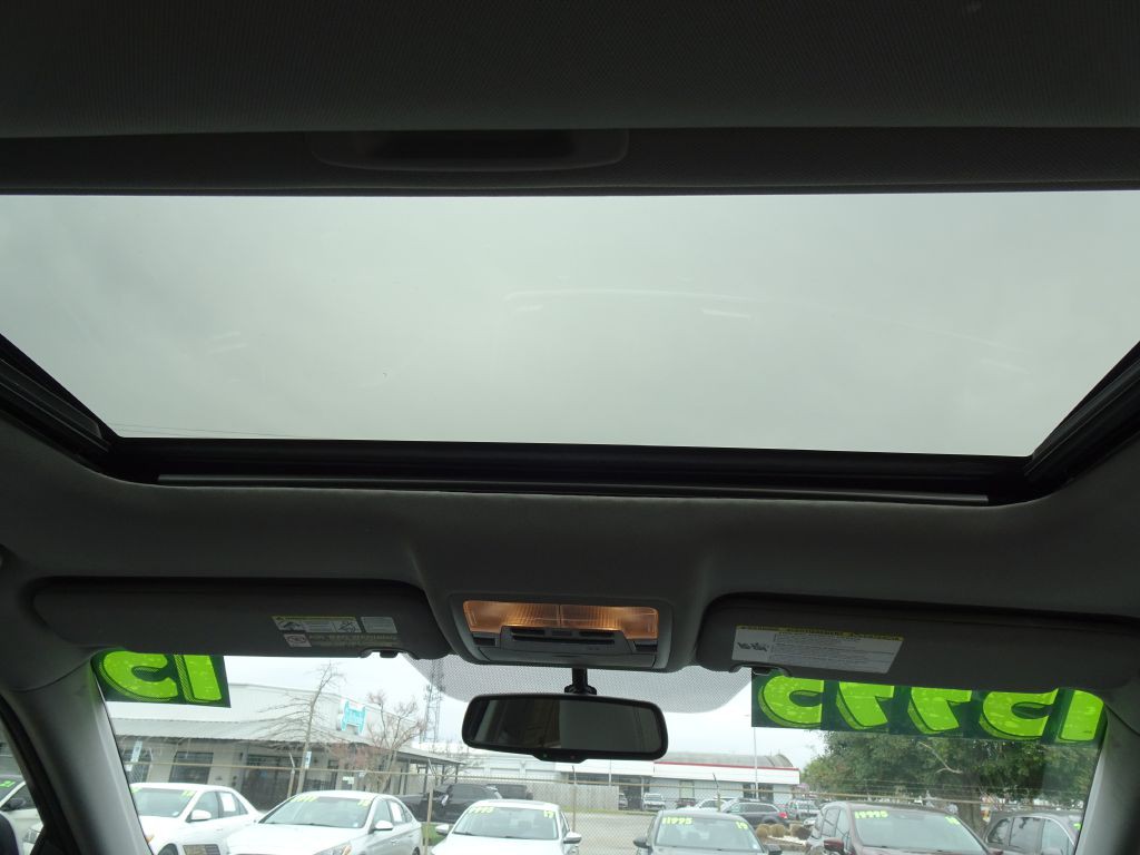 2015 Toyota Highlander Image 22