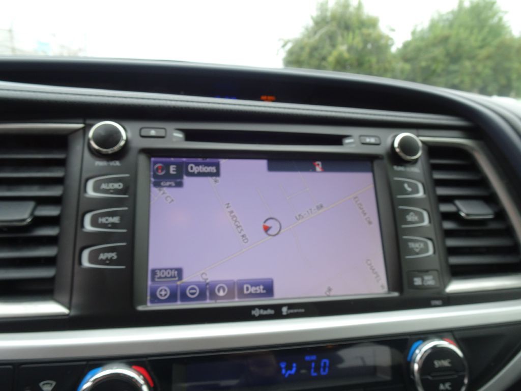 2015 Toyota Highlander Image 23