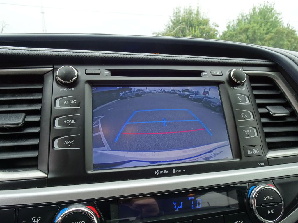 2015 Toyota Highlander Image 24