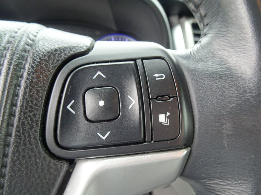 2015 Toyota Highlander Image 27