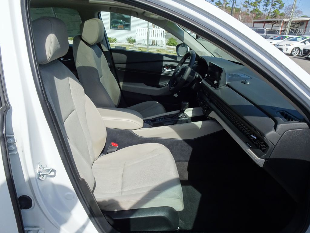 2023 Honda Accord Image 15