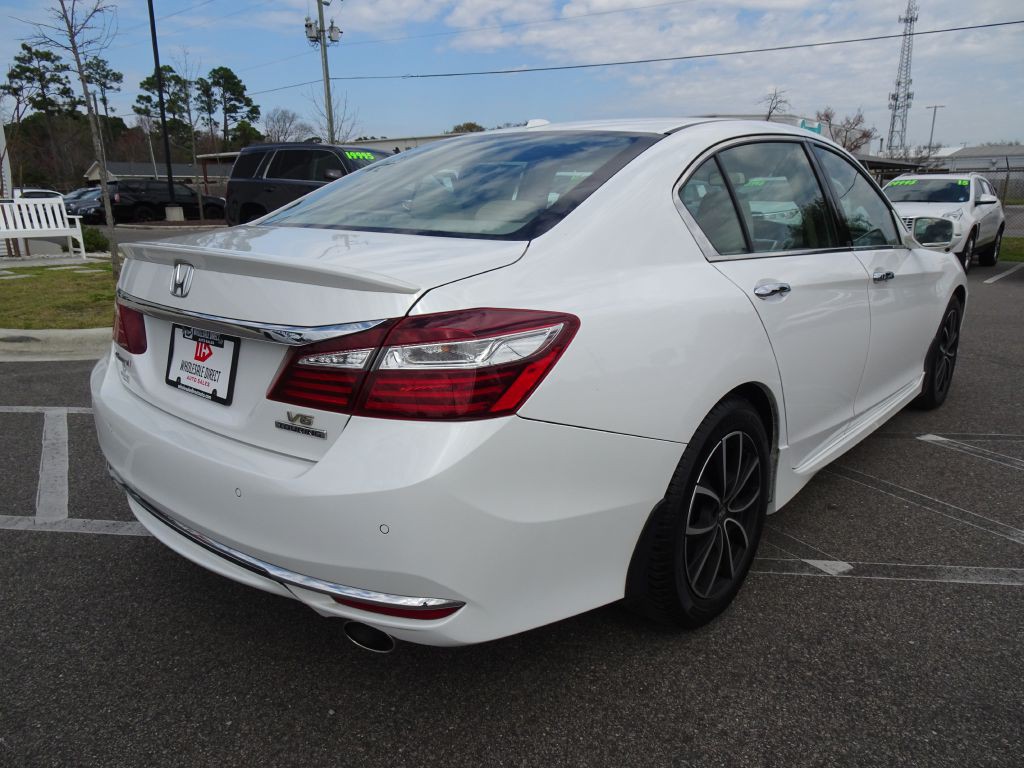 2017 Honda Accord Image 3