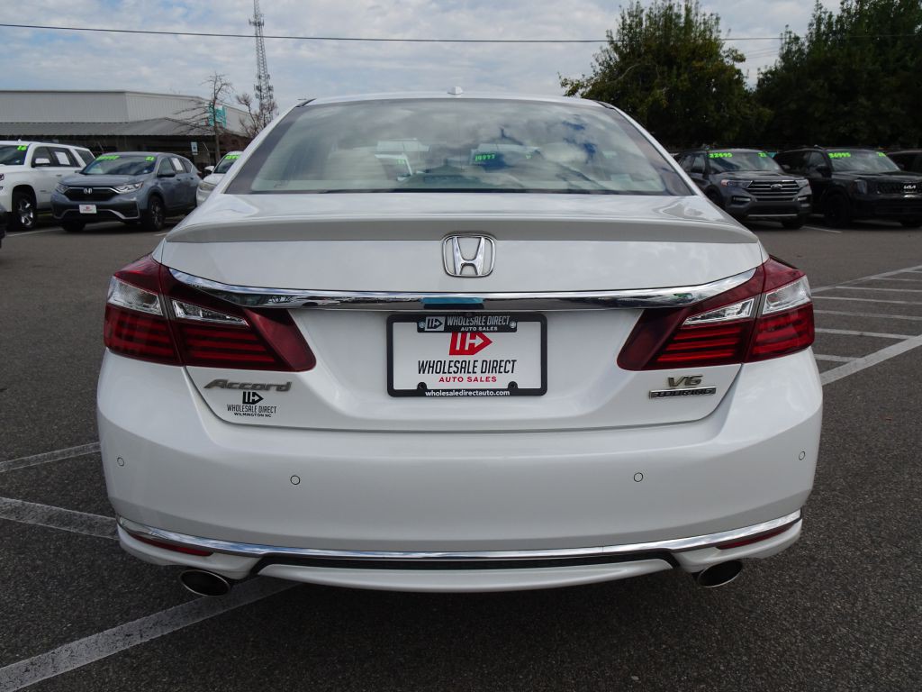 2017 Honda Accord Image 4